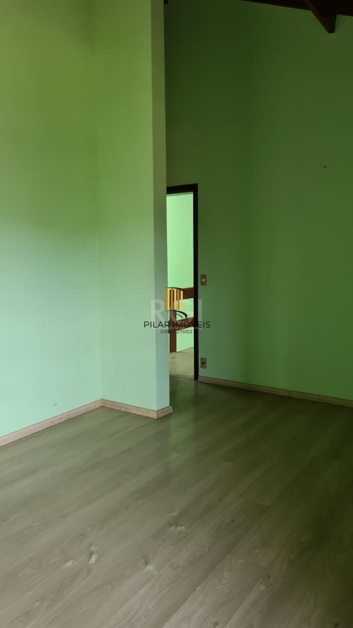 Sobrado para Venda - 200m², 3 dormitórios, sendo 1 suites, 3 vagas - Belém Novo