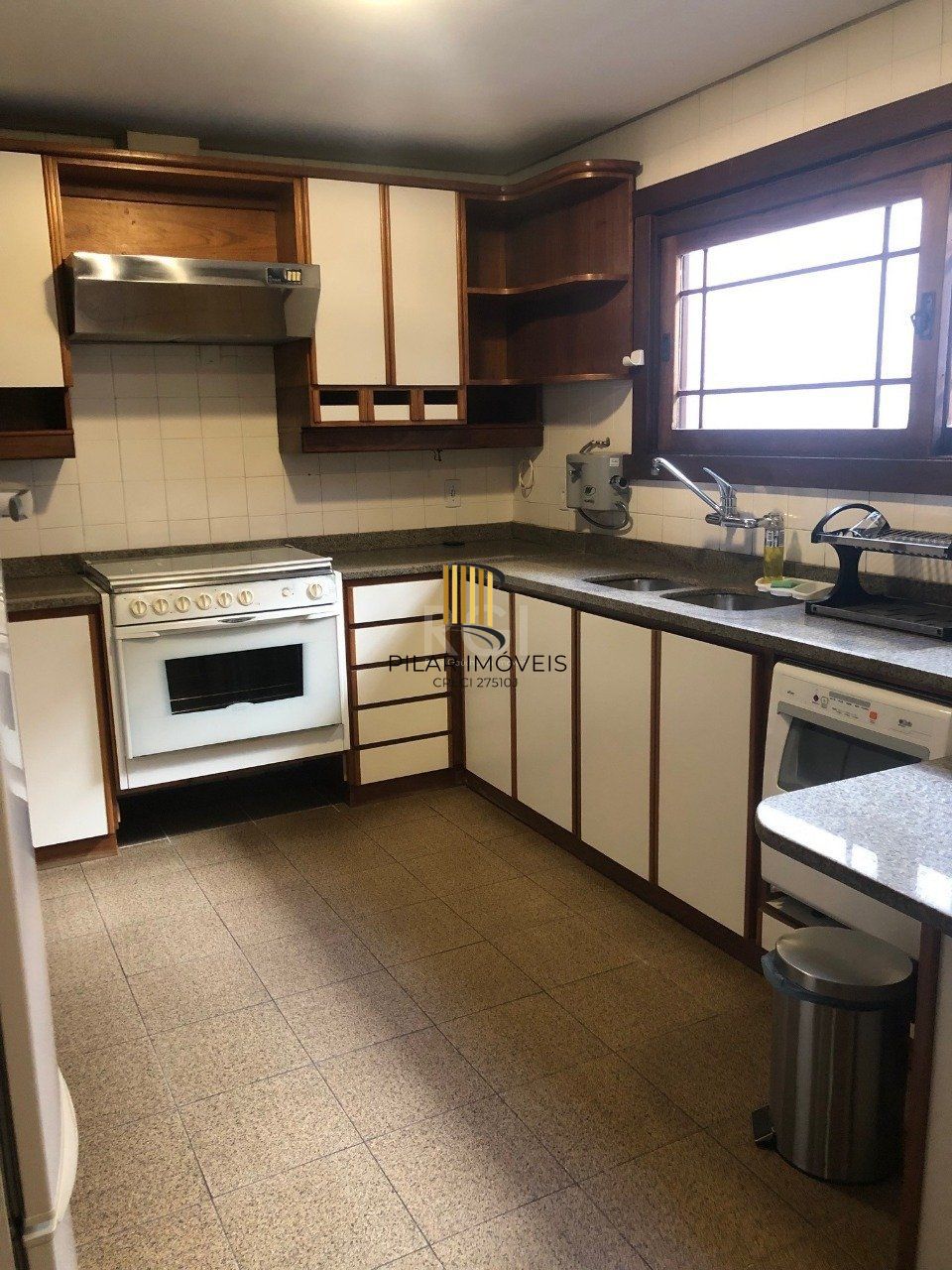 Casa Condominio para Venda - 420m², 3 dormitórios, sendo 3 suites, 2 vagas - Santa Tereza