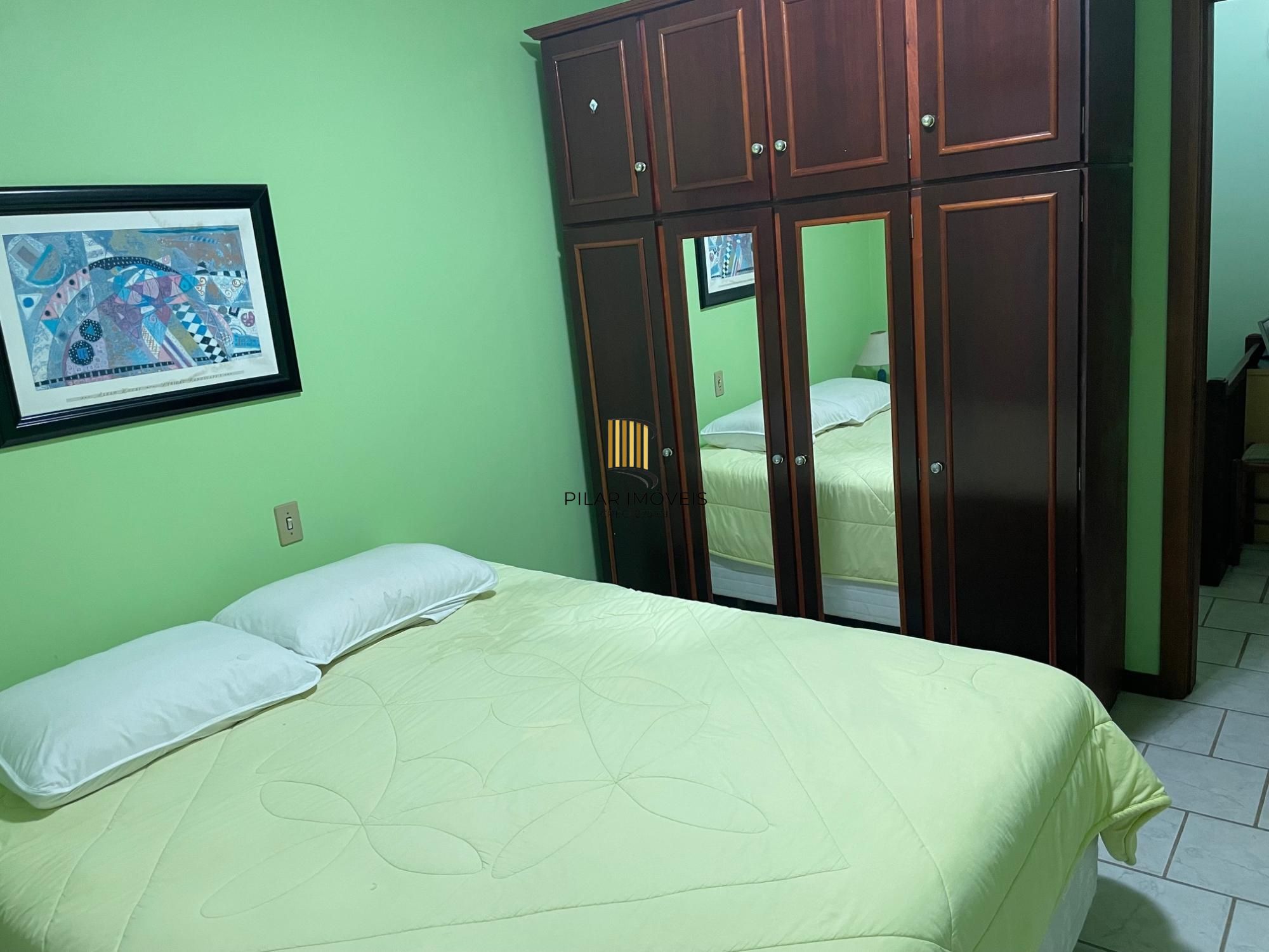 Casa 4 dormitórios no bairro Centro