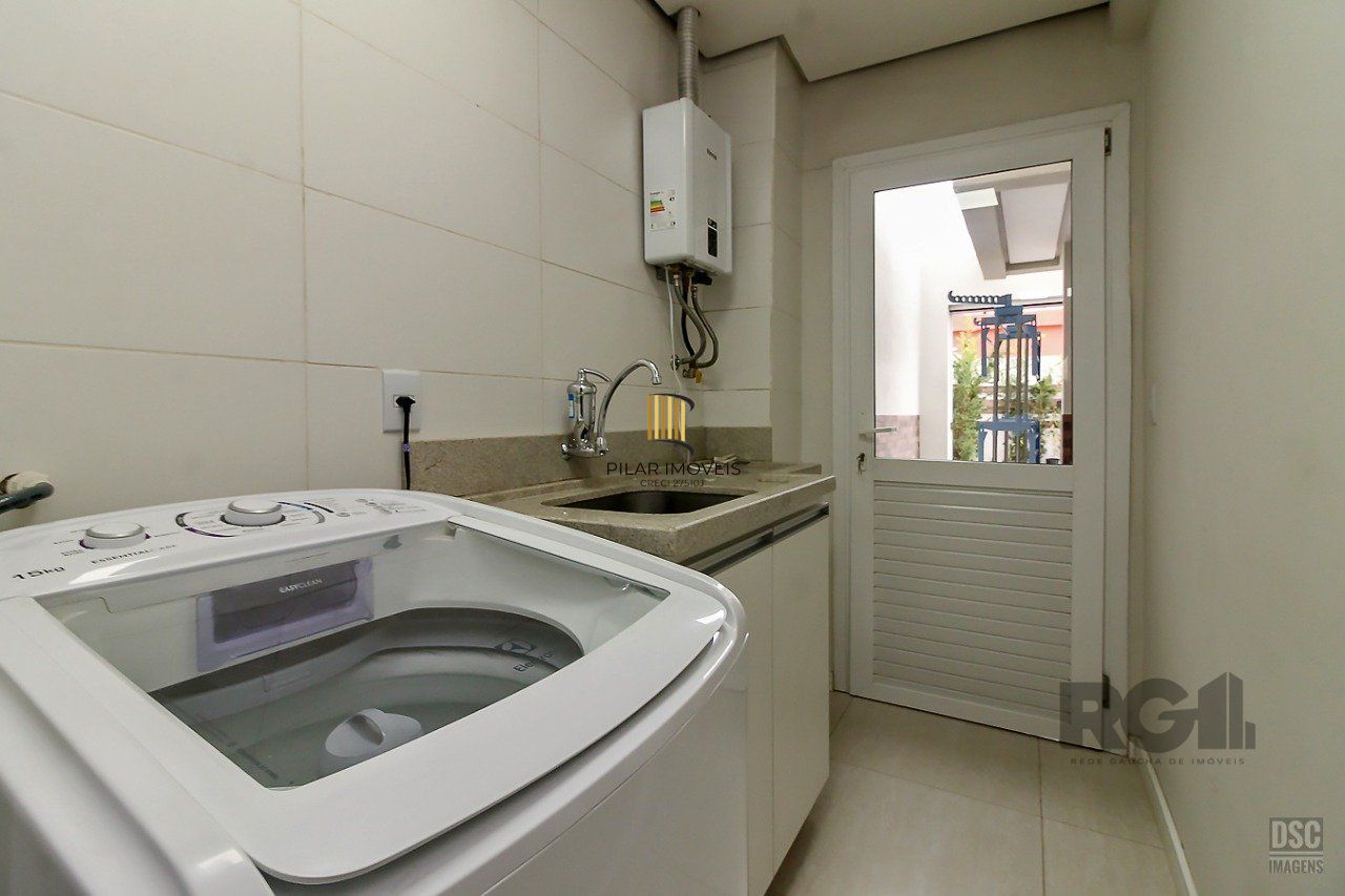Casa de Condomínio 3 dormitórios no bairro Vila Nova