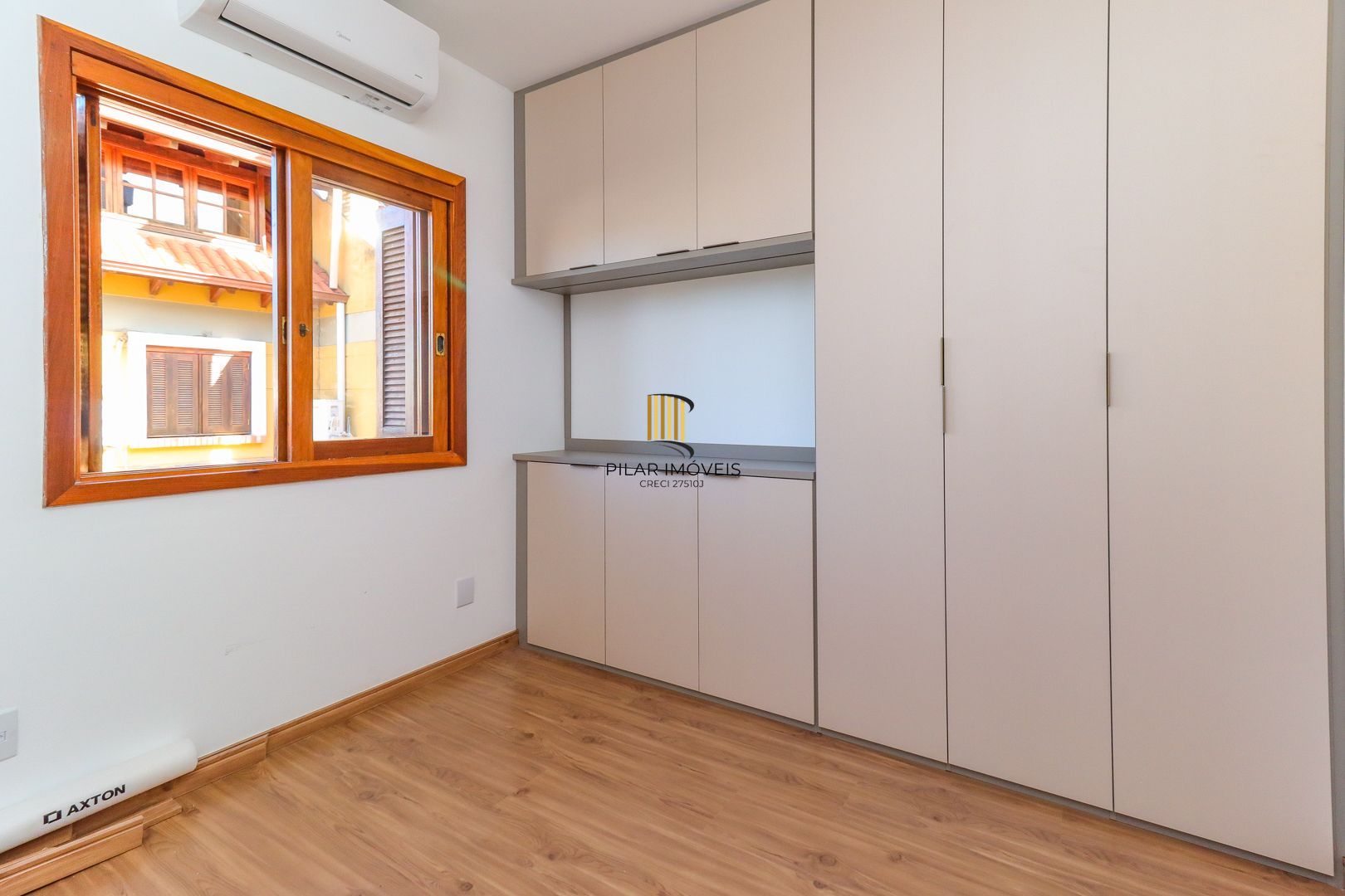 Casa em condomínio 4 dorms a venda na Av. Coronel Marcos,  Pedra Redonda, POA
