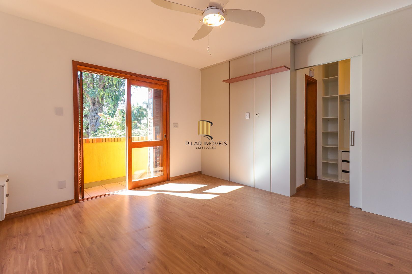 Casa em condomínio 4 dorms a venda na Av. Coronel Marcos,  Pedra Redonda, POA