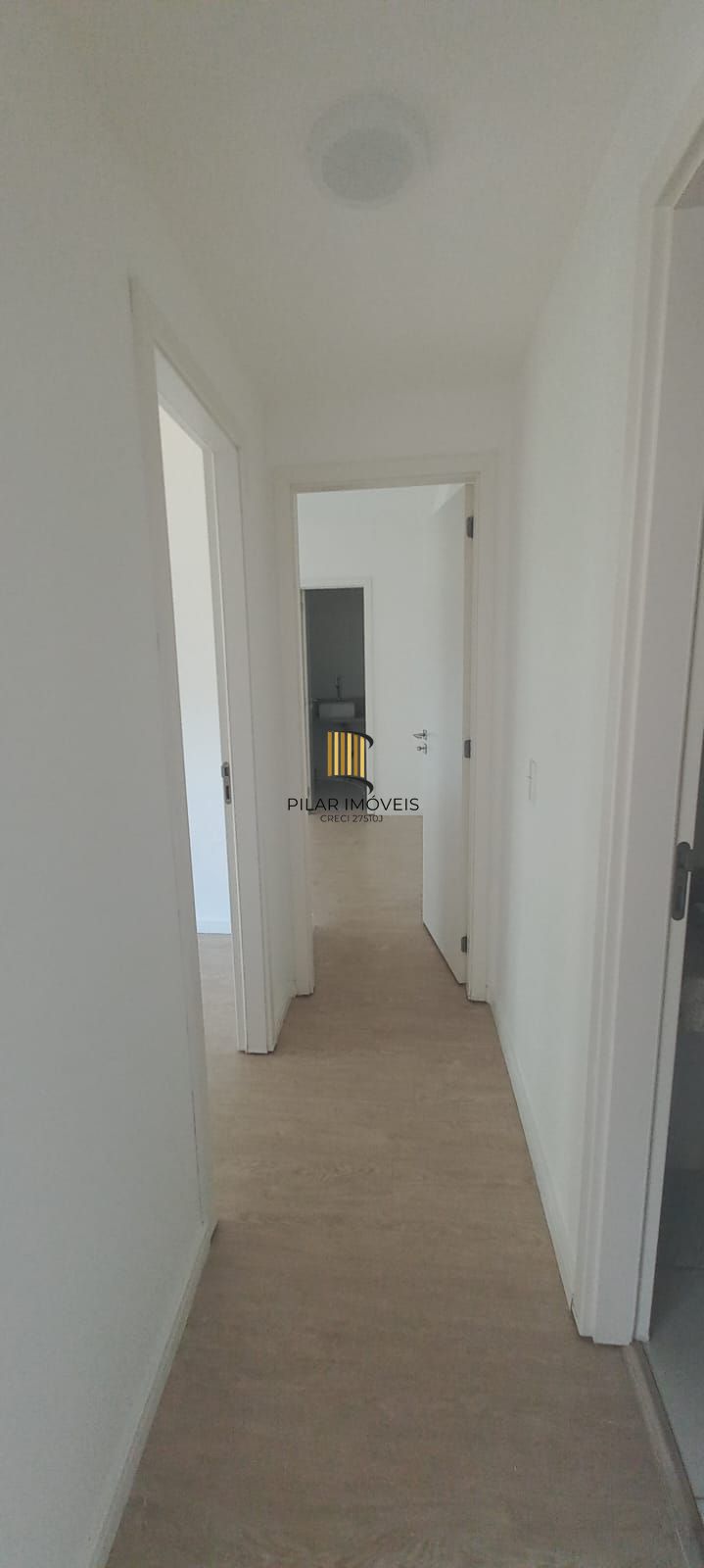 APARTAMENTO 02 DORMITÓRIOS , SUÍTE E VAGA COBERTA