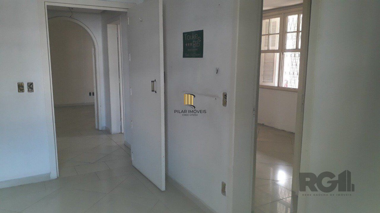 Casa 5 dormitórios no bairro Cavalhada