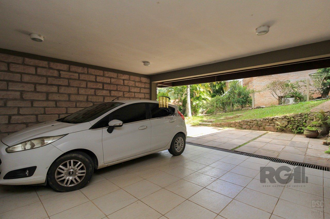 Casa de Condomínio 3 dormitórios no bairro Campo Novo