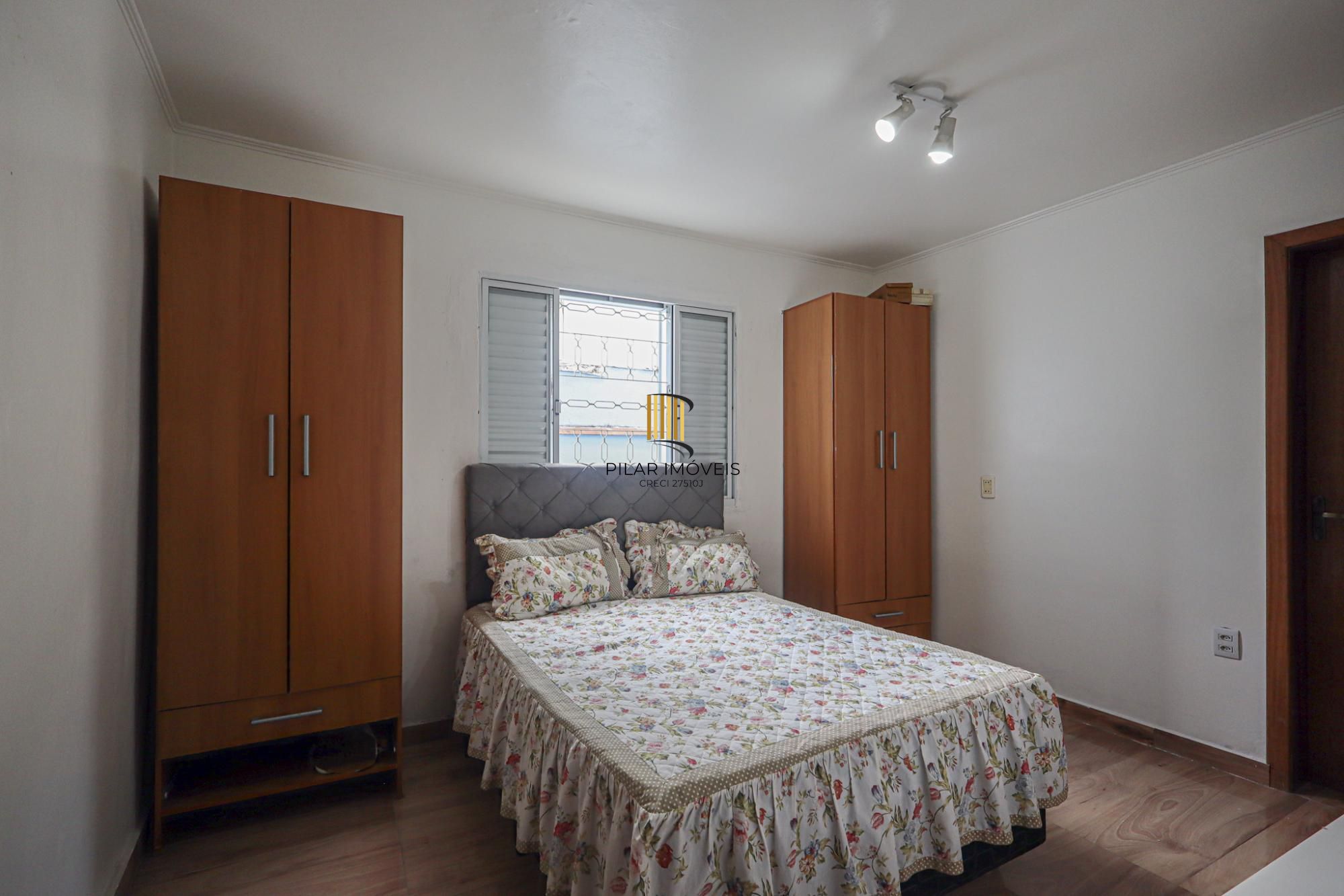 Casa semi mobiliada, 4 dormitórios no Bairro Jardim Sabará