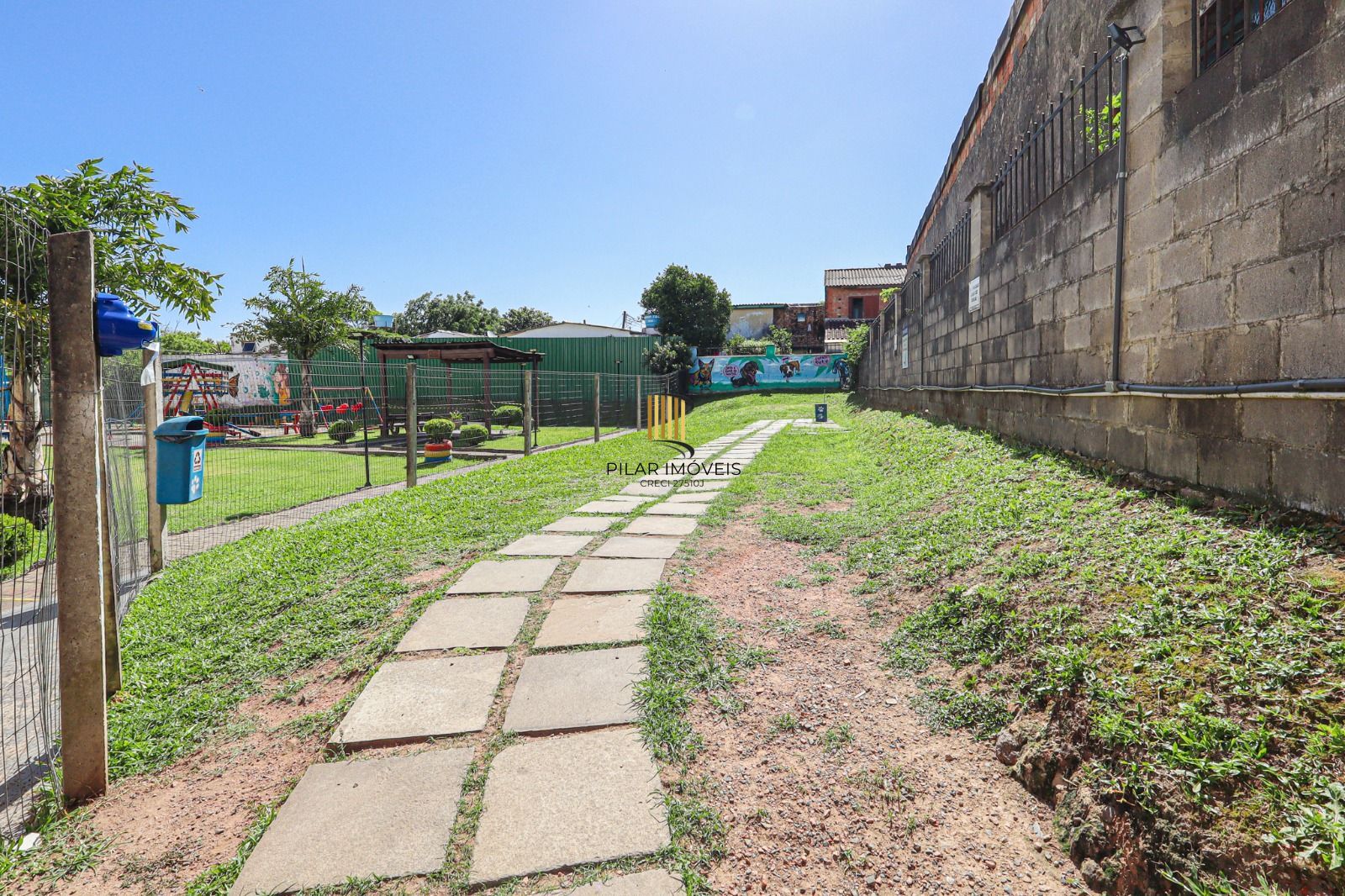 Apartamento Semimobiliado à Venda em Porto Alegre, RS