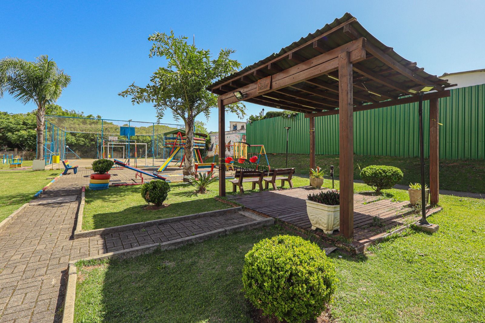 Apartamento Semimobiliado à Venda em Porto Alegre, RS