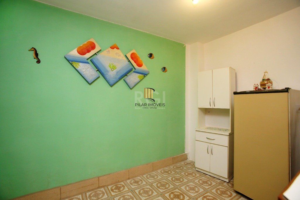 Casa para Venda - 350m², 3 dormitórios, 3 vagas - Passo da Areia