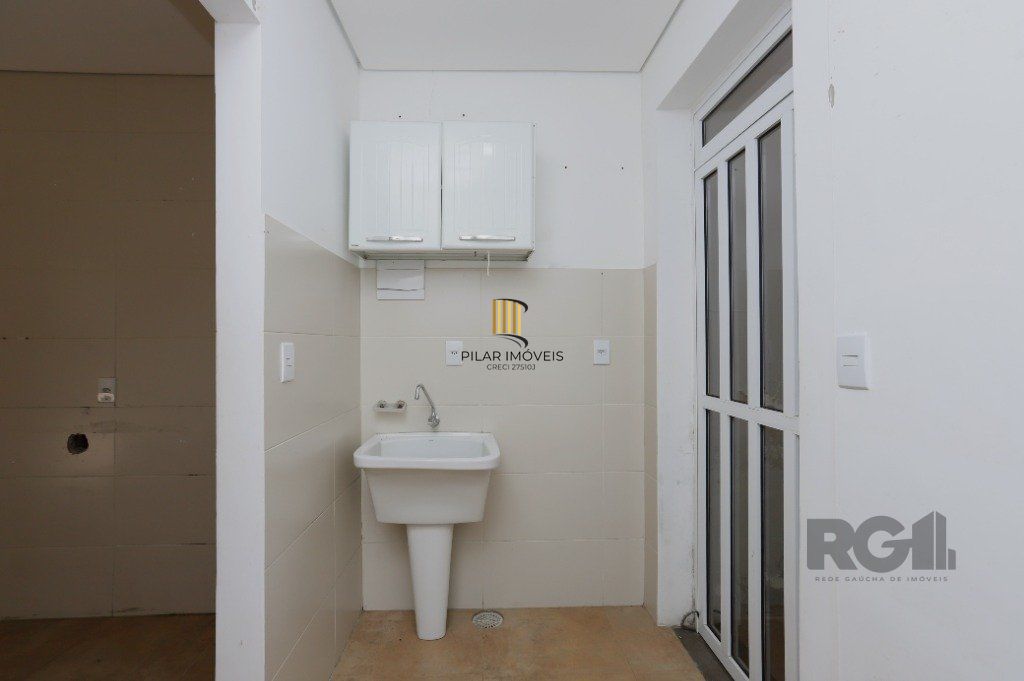Casa 3 dormitórios no bairro Passo da Areia