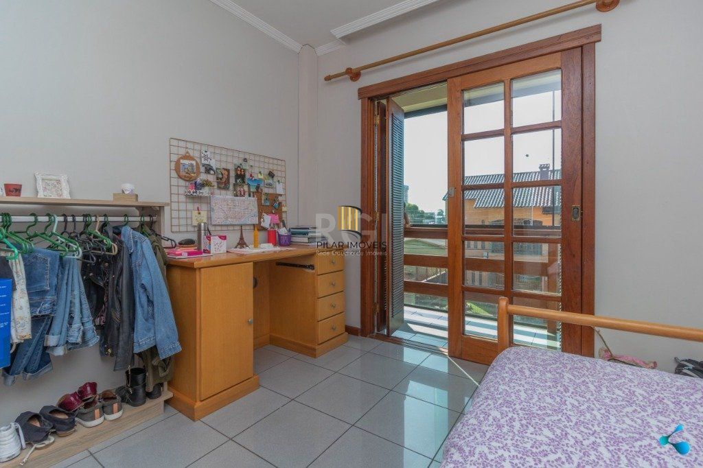 Casa para Venda - 272m², 3 dormitórios, sendo 1 suites, 2 vagas - Sarandi