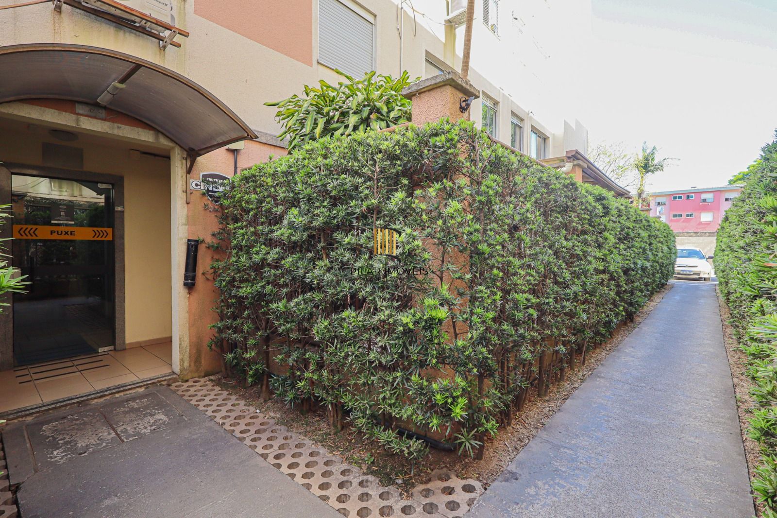 Apartamento Semimobiliado à Venda em Porto Alegre, RS