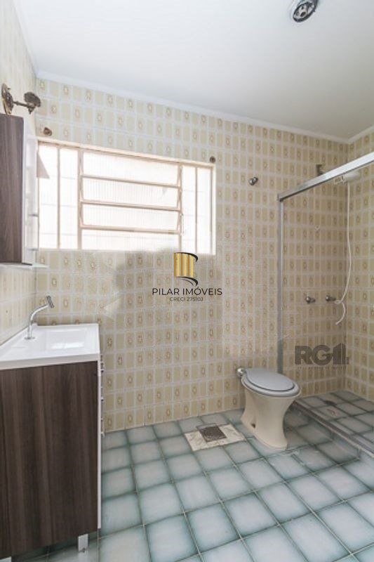 Casa 4 dormitórios no bairro Chácara das Pedras