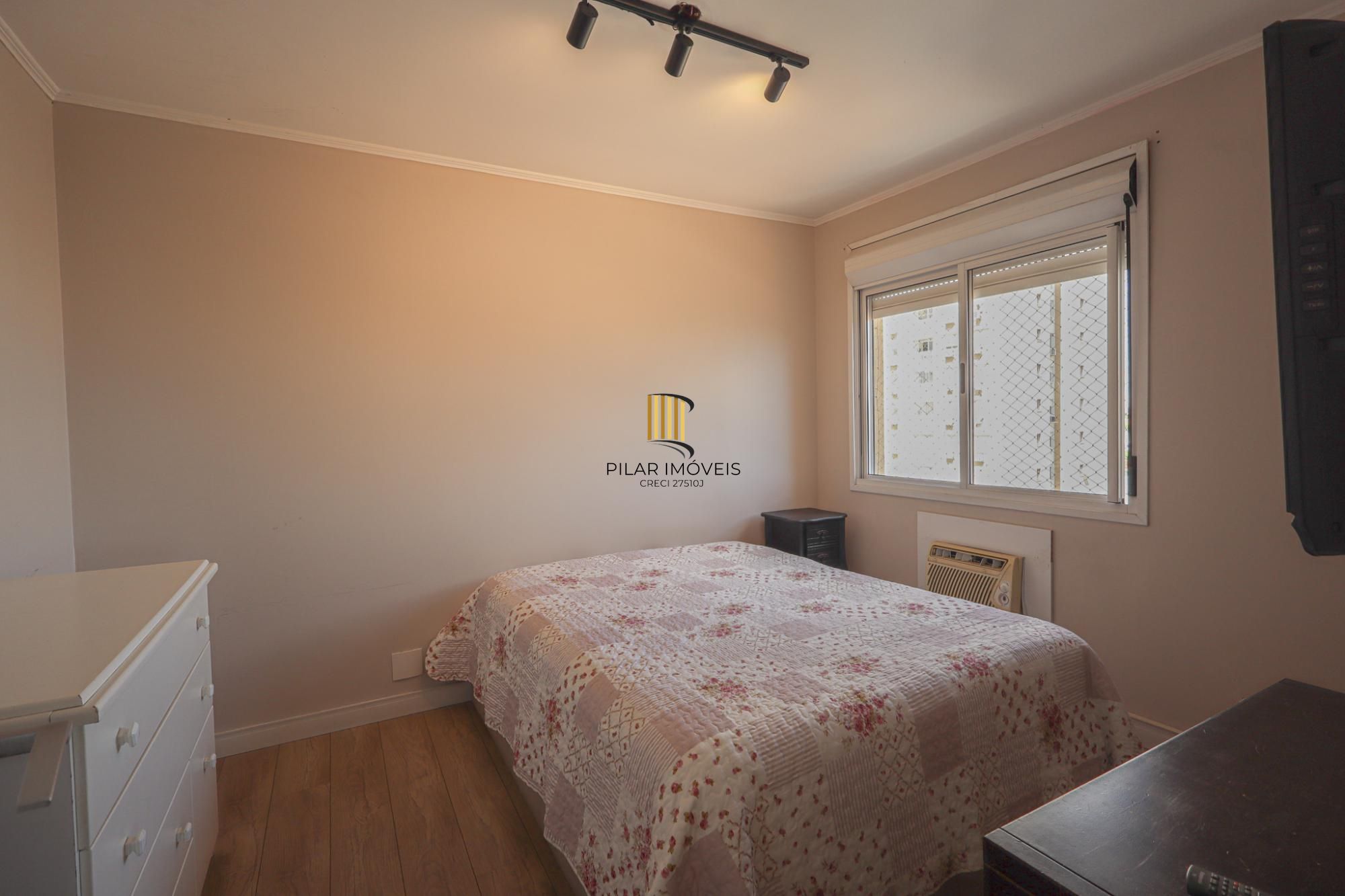 Apartamento 03 quartos com suite e garagem para 02 carros.