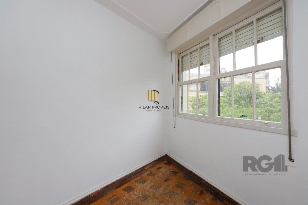 Apartamento 03 dormitórios no Bairro Santana em Porto Alegre.