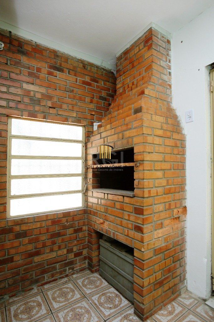 Casa para Venda - 350m², 3 dormitórios, 3 vagas - Passo da Areia