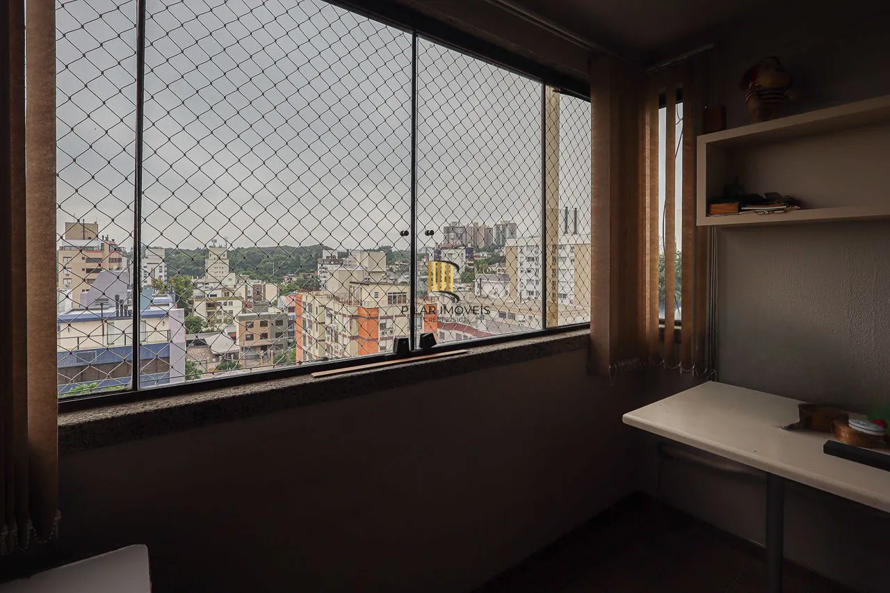 Apartamento cobertura de 03 dormitórios com opção de 05, 03 garagens. Bairro Higienópolis