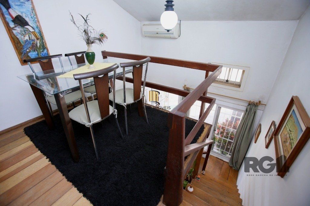 Casa para Venda - 70m², 3 dormitórios, 2 vagas - Jardim Leopoldina