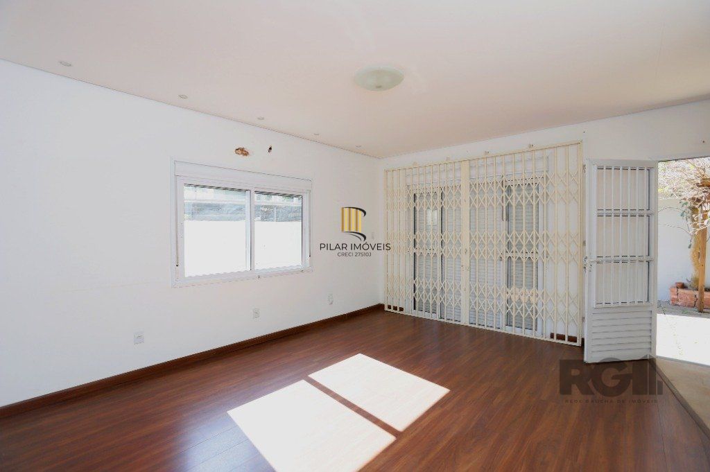 Casa 3 dormitórios no bairro Passo da Areia