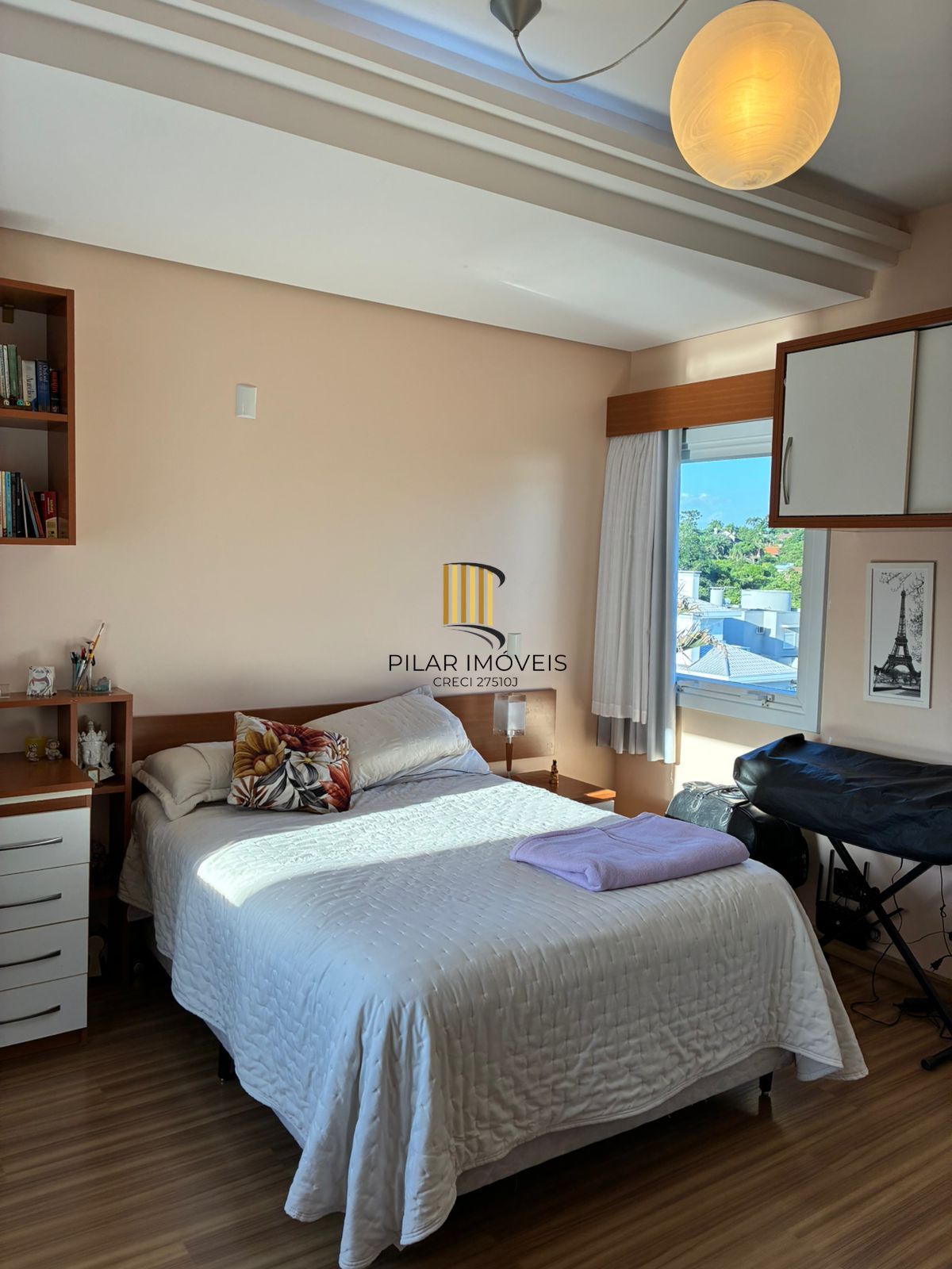 casa 4 dormitórios. 1 suite e demais peças