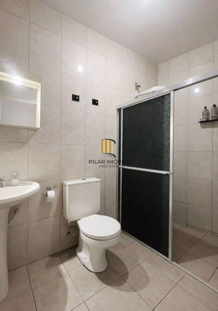 Casa com churrasqueira / Piscina