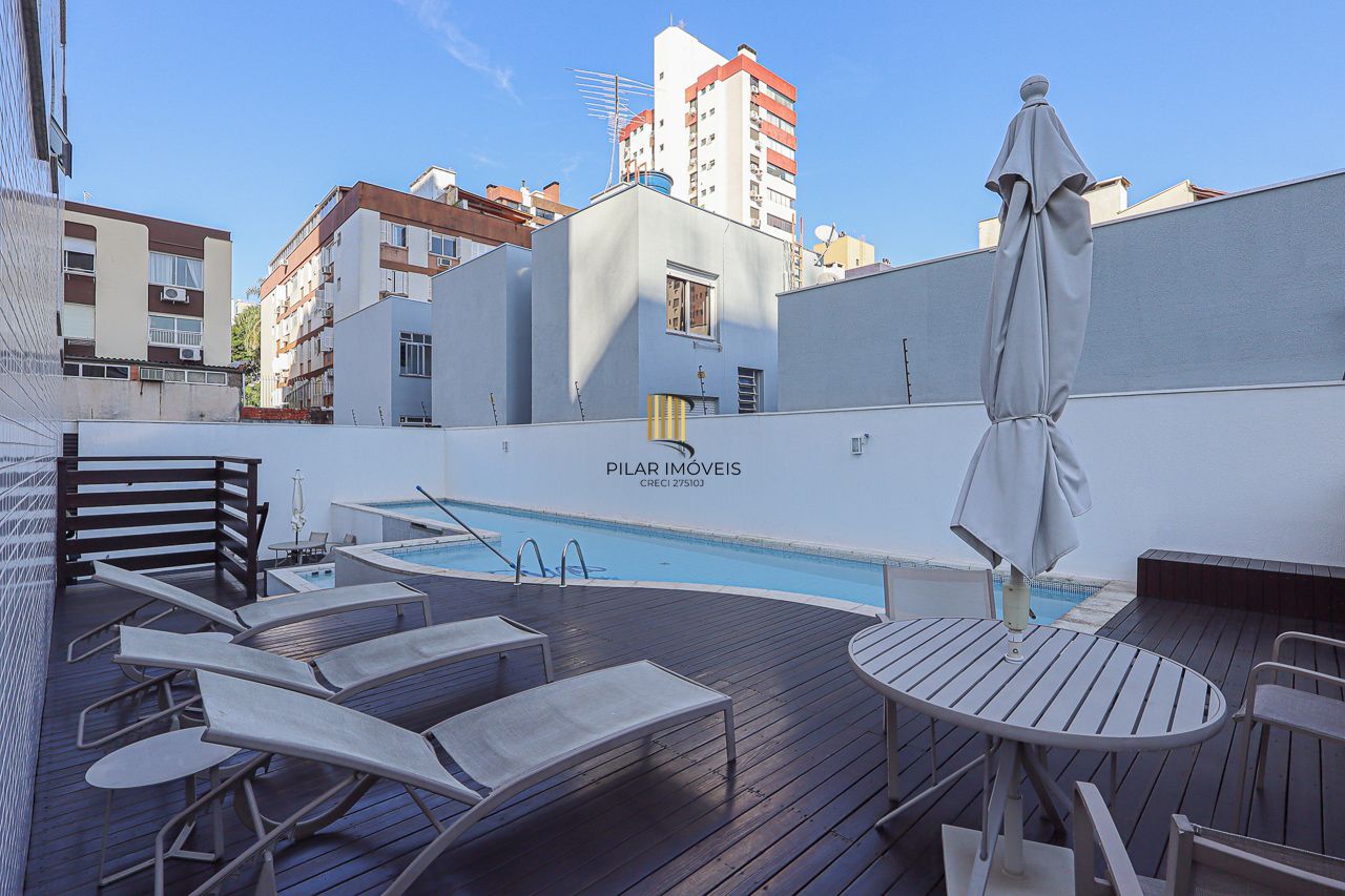 Apartamento de 3 quartos, 3 suítes, com 02 garagens individuais no Bairro Petrópolis, próximo a Encol.