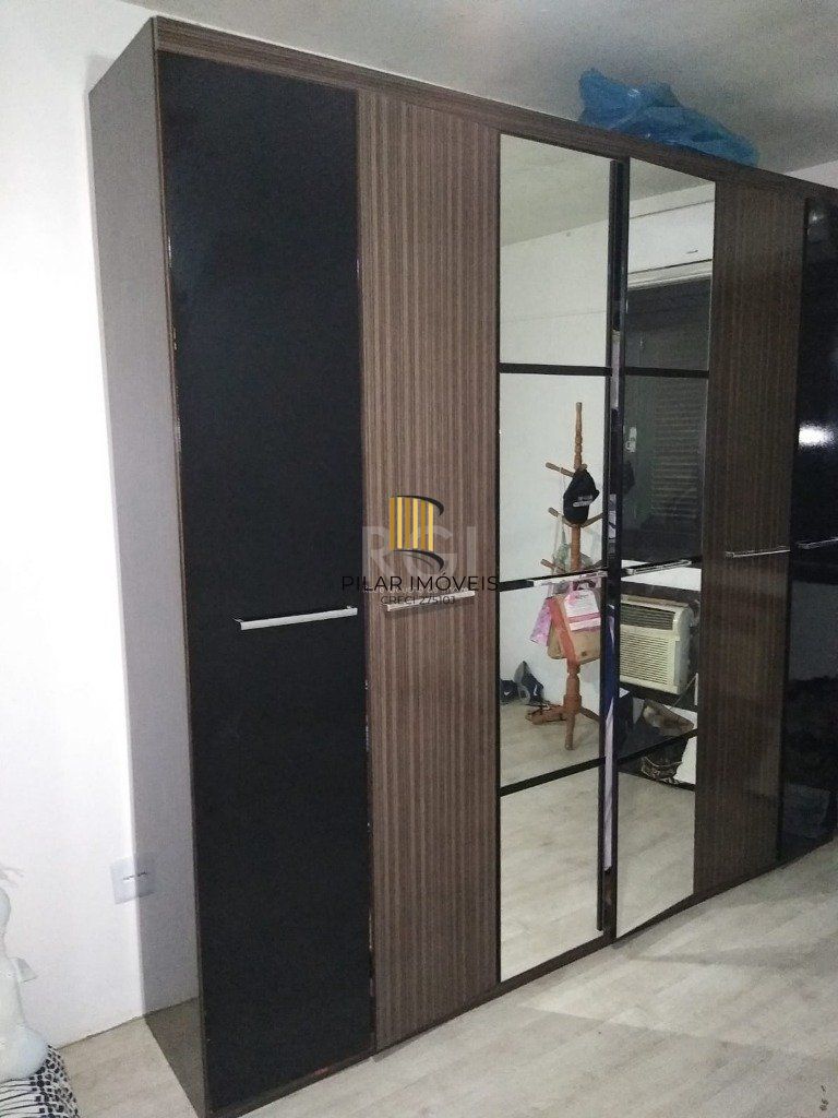 Casa para Venda - 265m², 5 dormitórios, sendo 2 suites, Floresta