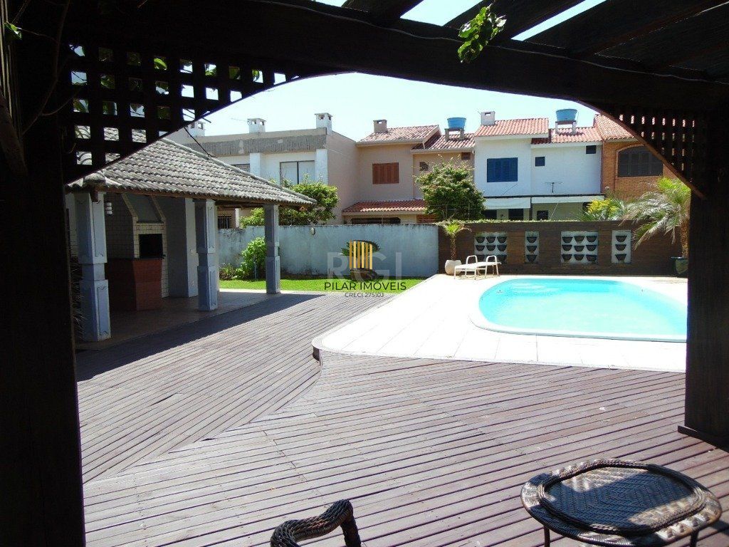 Casa para Venda - 410m², 5 dormitórios, sendo 5 suites, 5 vagas - Centro