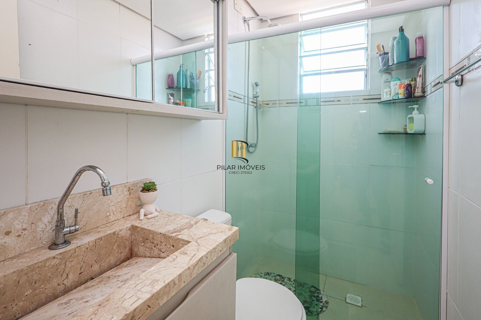 Apartamento Semimobiliado à Venda em Porto Alegre, RS