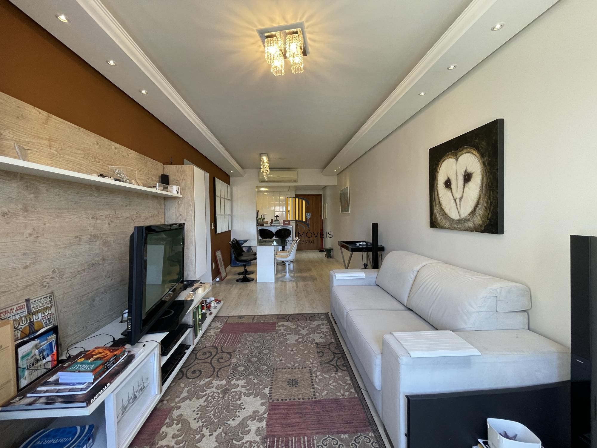 No Moinhos De Vento 02 Dorm. 02 Vagas , Churrasqueira, muito sol e privacidade