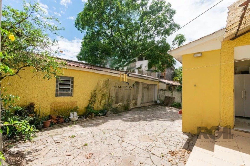 Casa 3 dormitórios no bairro Santo Antônio