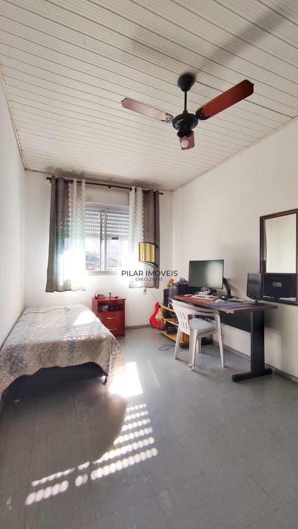 Casa com 170m², 3 dorm. no bairro Jardim Itu Sabará em Porto Alegre