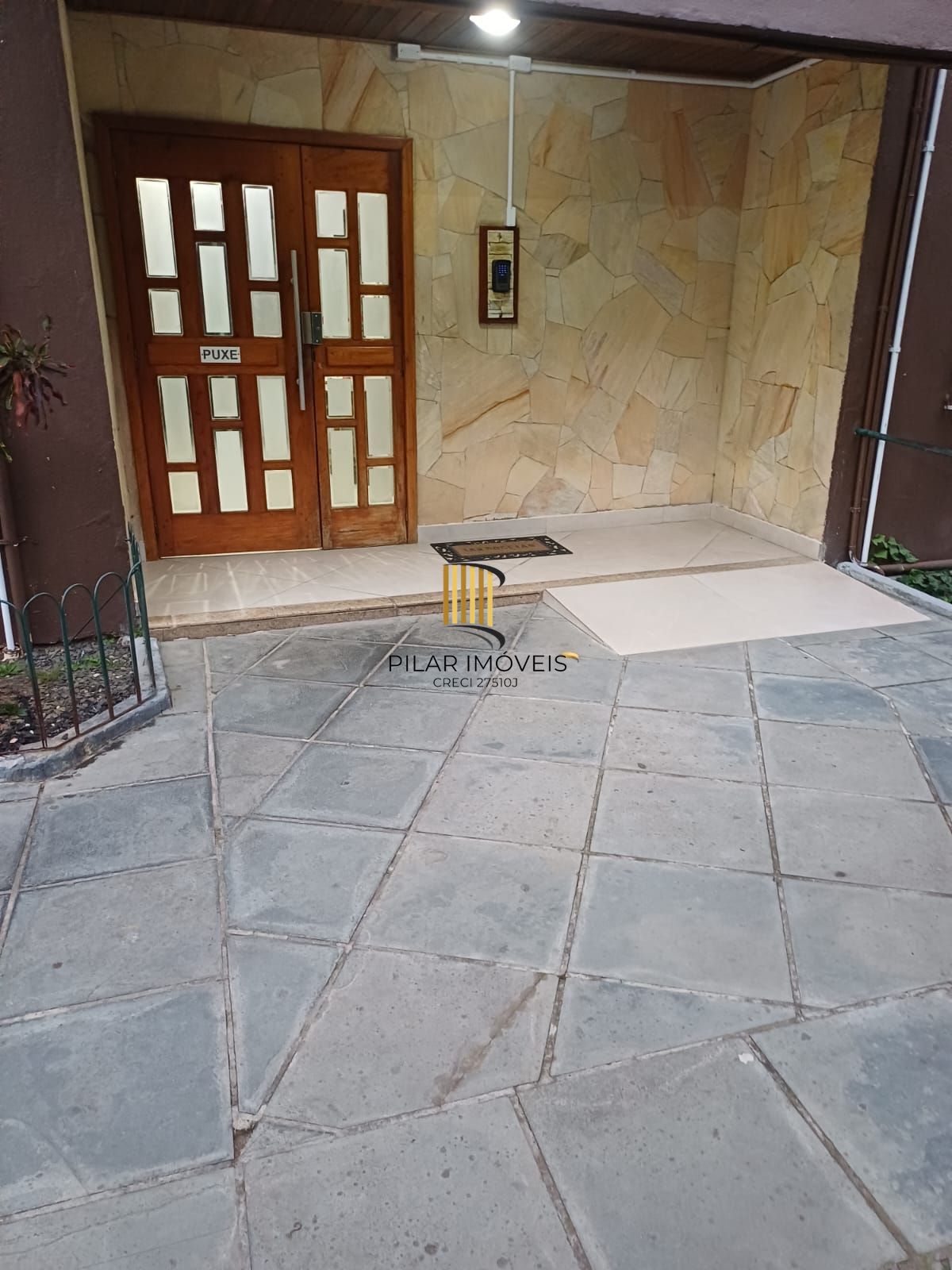 Apartamento 2 dormitórios no bairro Jardim Sabará