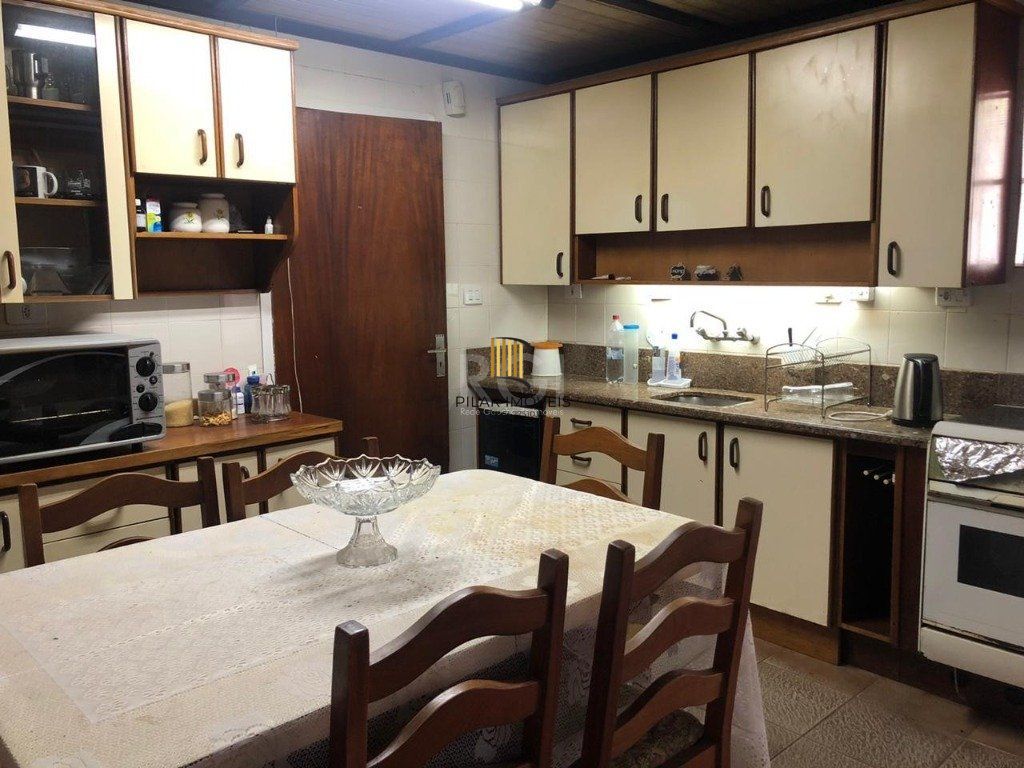 Casa para Venda - 326m², 3 dormitórios, sendo 2 suites, 4 vagas - Parque dos Maias