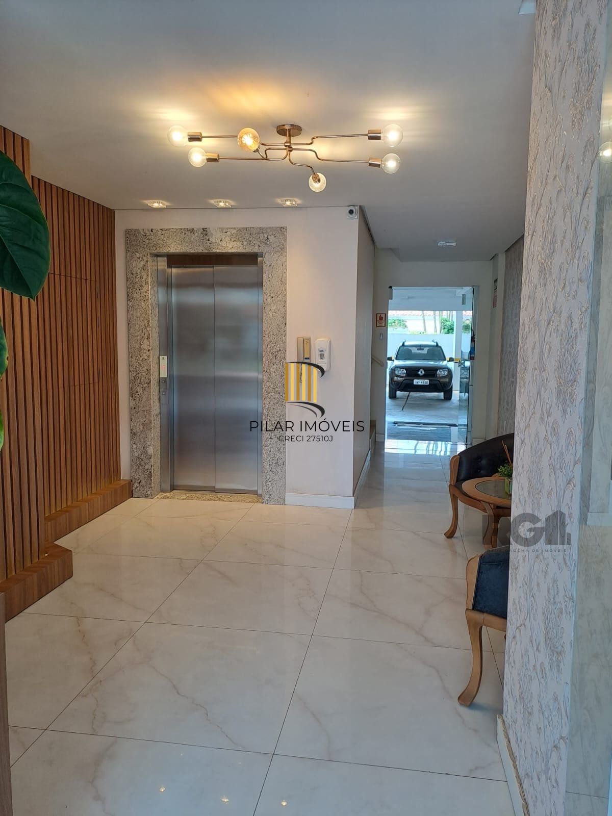 Apartamento para Venda - 68.75m², 2 dormitórios, sendo 1 suites, 1 vaga - Centro