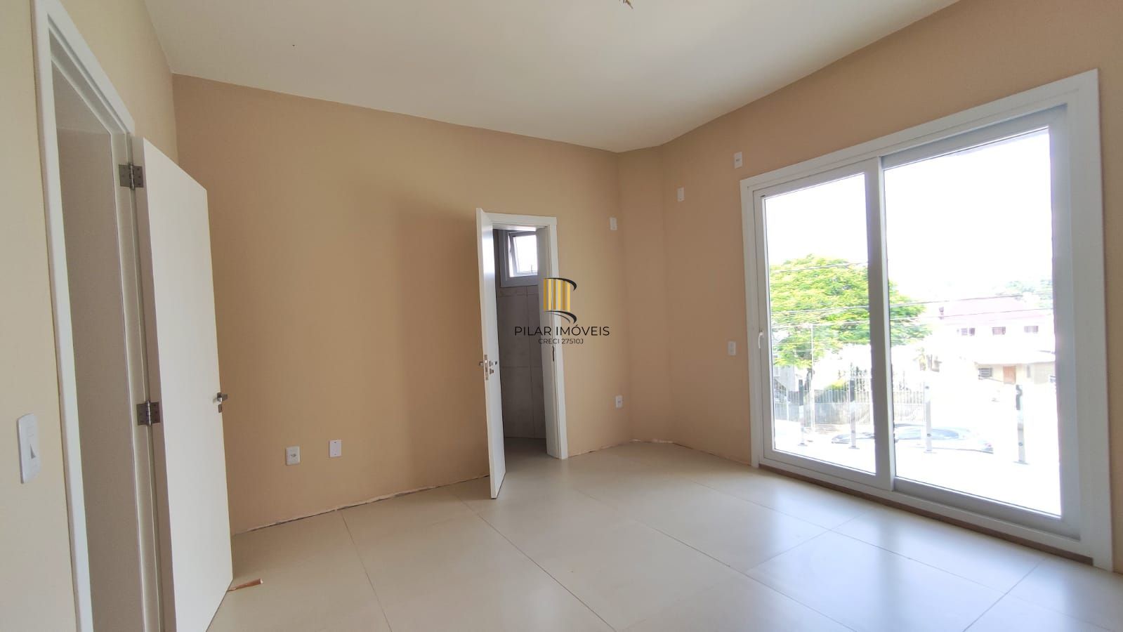Sobrado 3 dormitórios com suíte à venda no Vila Ipiranga Porto Alegre R$ 820.000