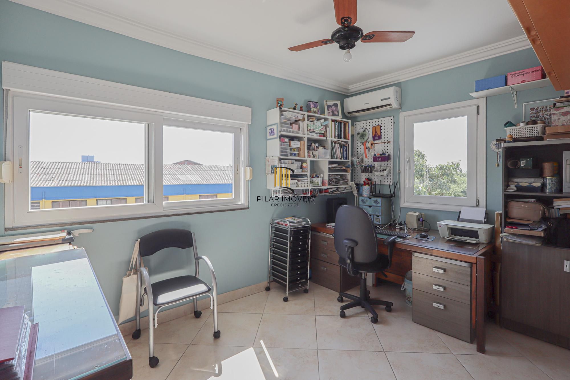 Residência de luxo ! Impecável.. 04 dormitórios , piscina / estuda dação