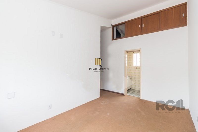 Casa 4 dormitórios no bairro Chácara das Pedras