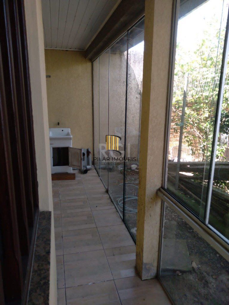 Casa para Venda - 107m², 3 dormitórios, 1 vaga - Centro