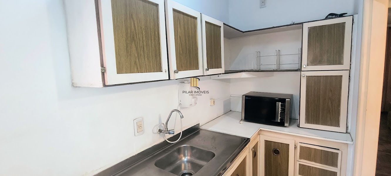 Apartamento mobiliado, 3 dormitórios, 92m²,  Bairro Centro Histórico Porto Alegre