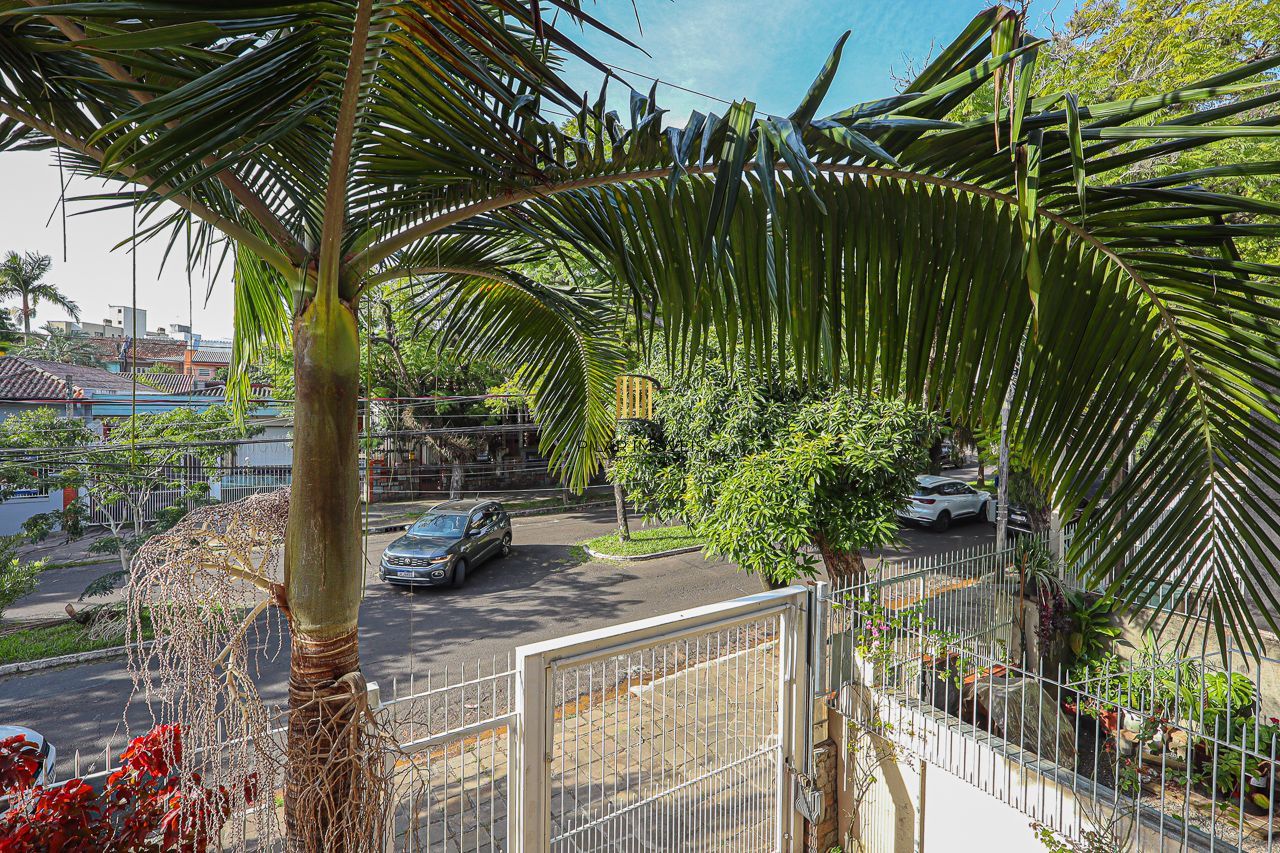 Casa à venda, 3 dormitórios, 316m², 4 vagas de garagem,  Bairro São Geraldo