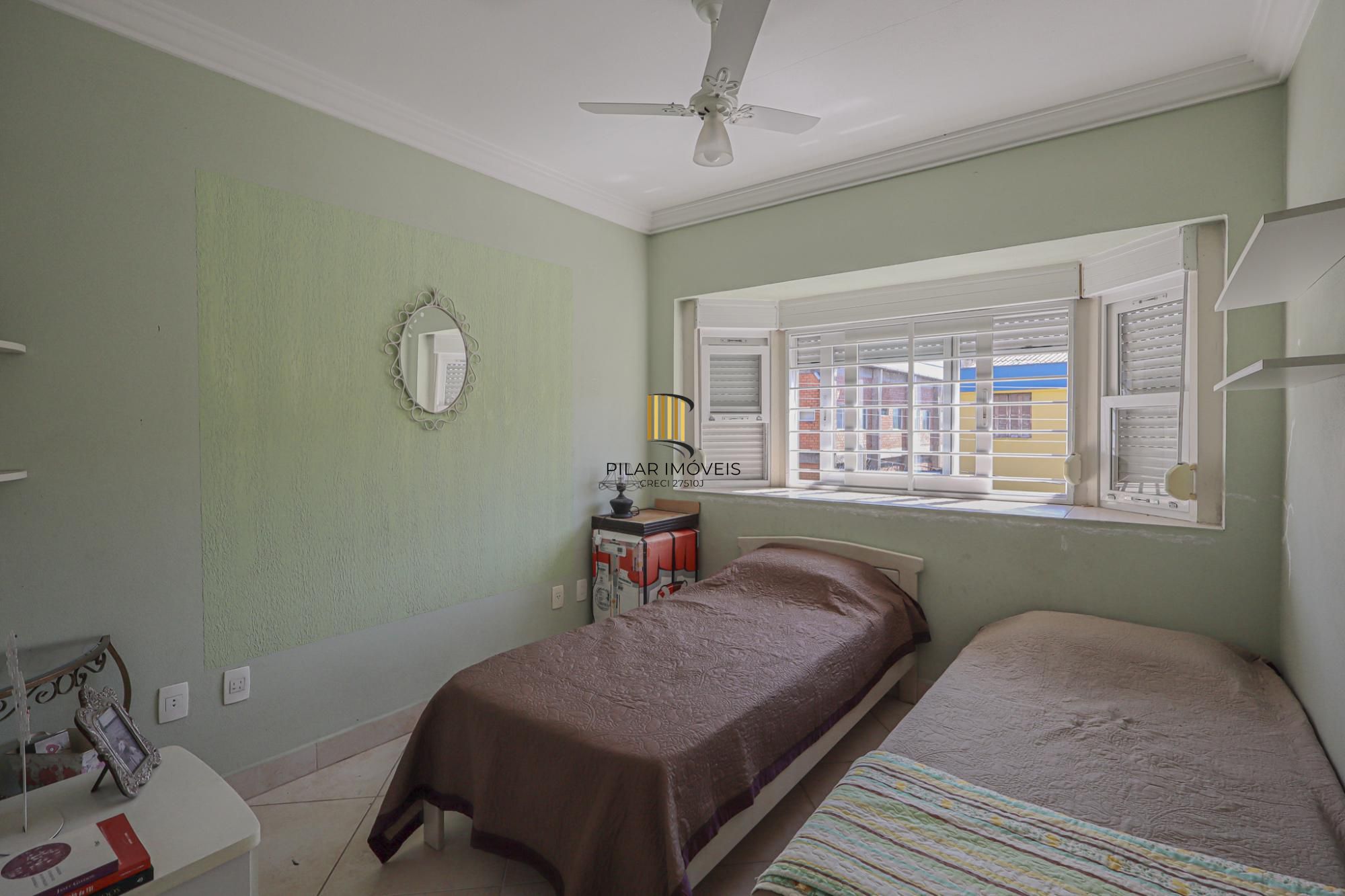 Residência de luxo ! Impecável.. 04 dormitórios , piscina / estuda dação