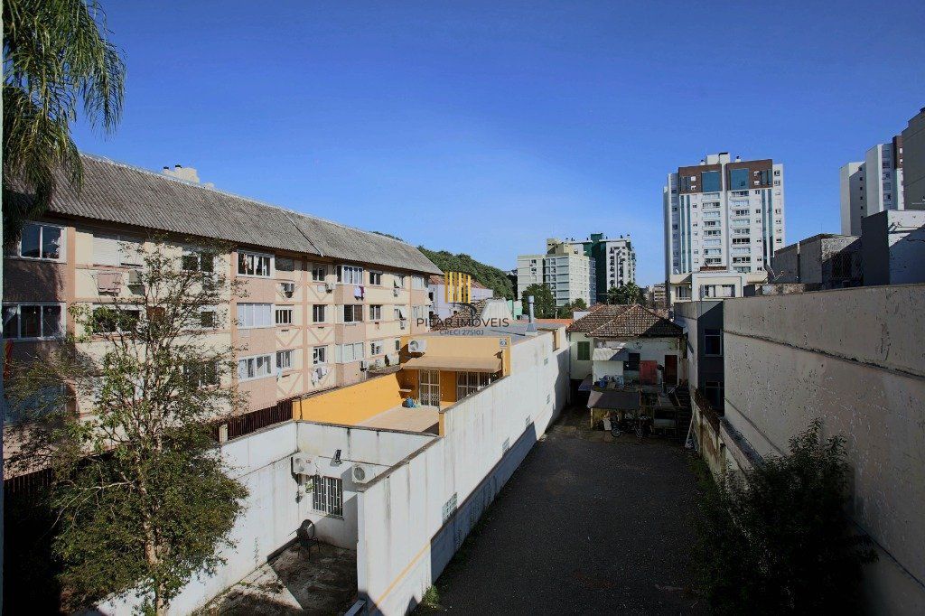 Apartamento de 02 dormitórios no Bairro Moinhos de Vento