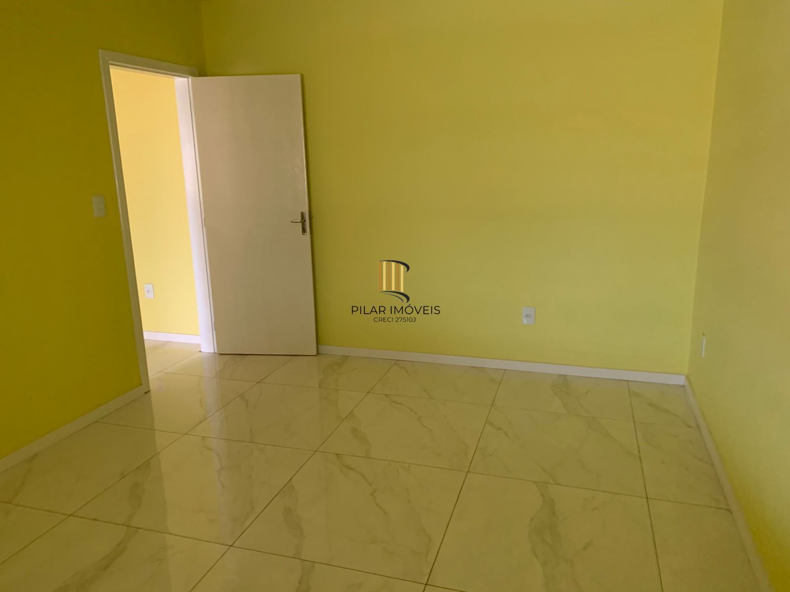 Casa para Venda - 55m², 3 dormitórios, 2 vagas - Rio Branco