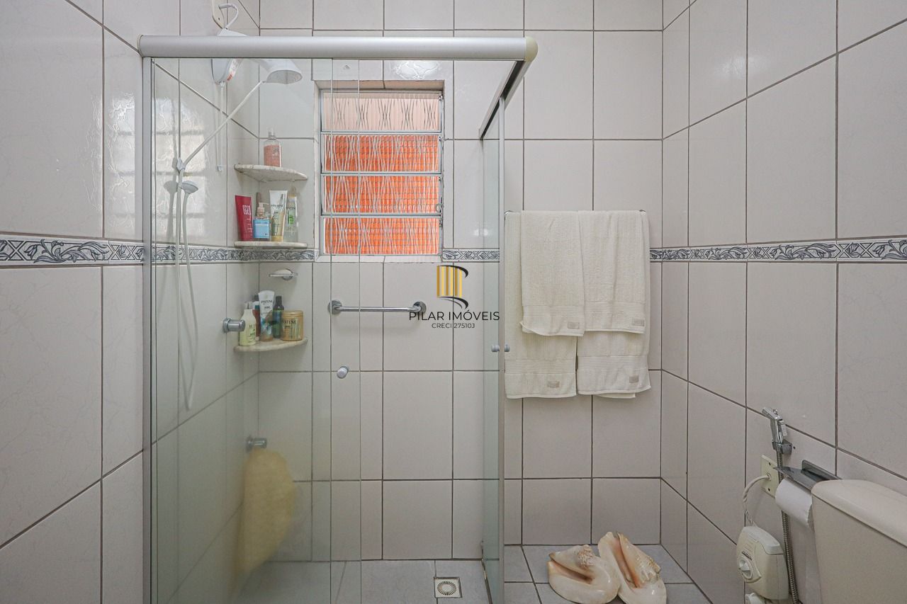Casa a venda, 3 quartos sendo 1 suíte, 166m² no bairro Passo da areia, Porto Alegre