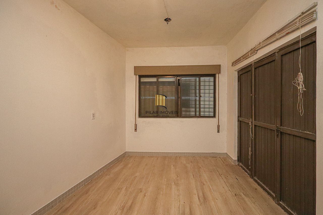 Pavilhao Comercial, Locação / Venda, 596 m², Bairro Partenon, Porto Alegre