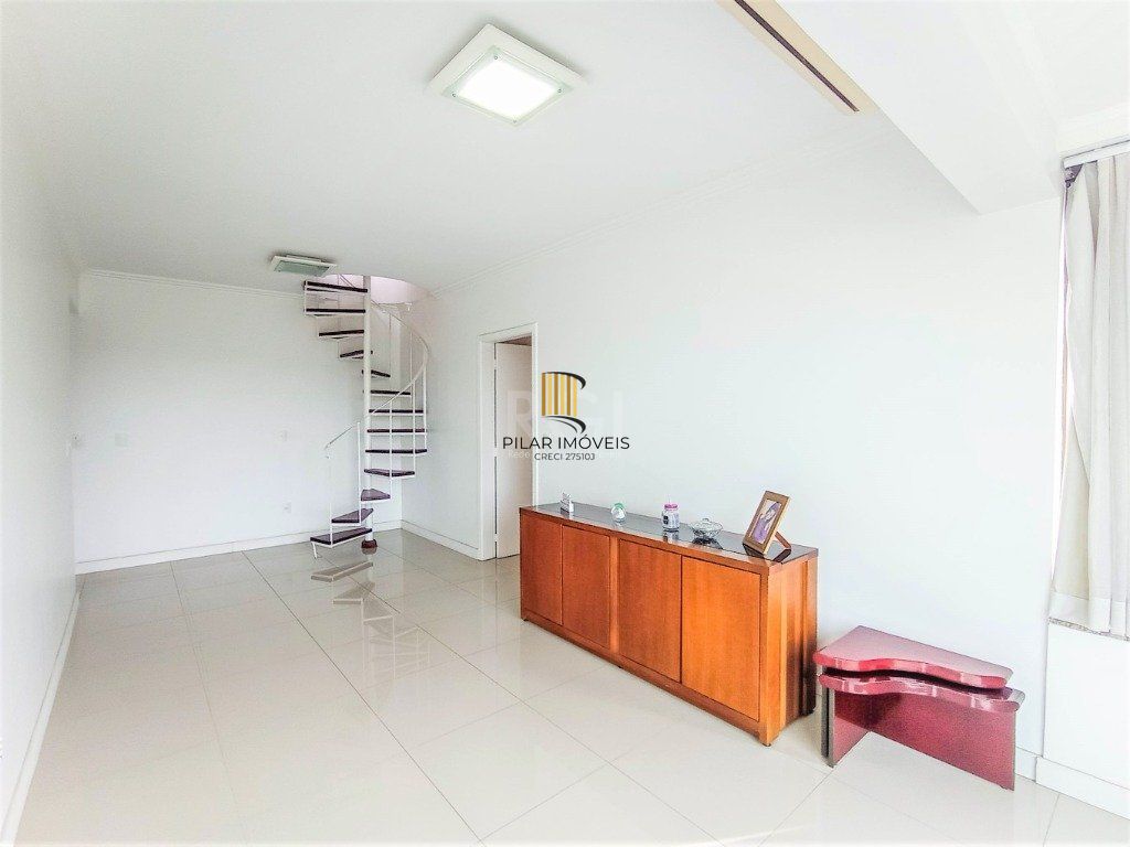 Cobertura para Venda - 174.22m², 2 dormitórios, 2 vagas - Menino Deus