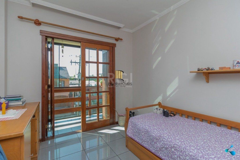 Casa para Venda - 272m², 3 dormitórios, sendo 1 suites, 2 vagas - Sarandi