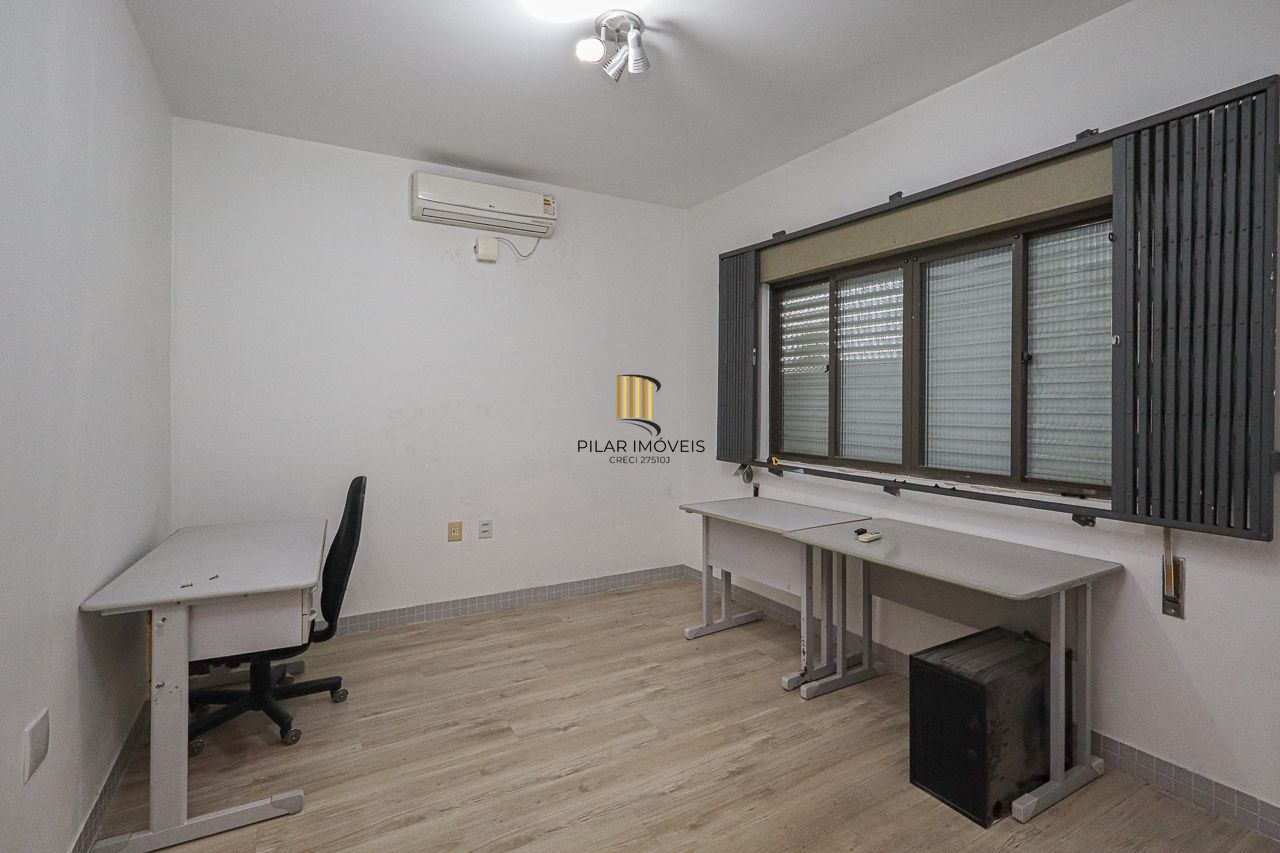 Pavilhao Comercial, Locação / Venda, 596 m², Bairro Partenon, Porto Alegre