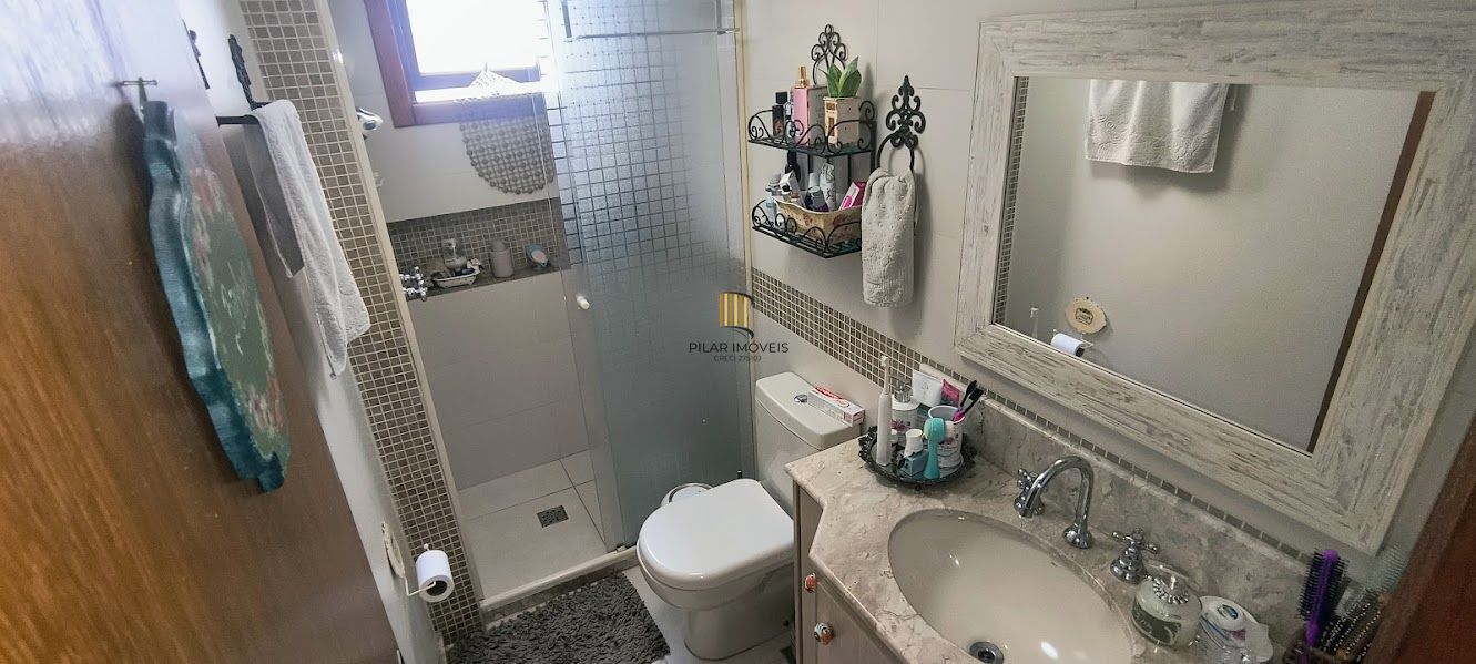 Apartamento 02 dormitórios no Menino Deus